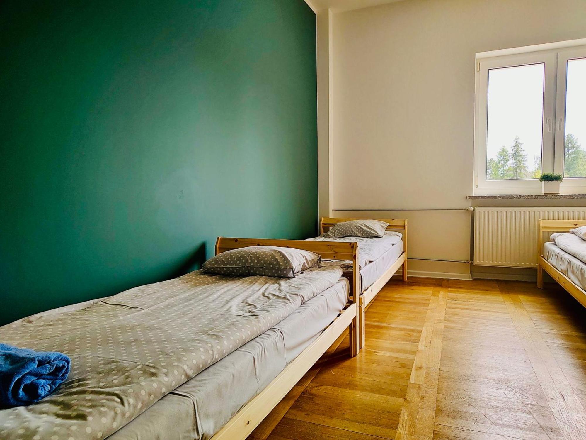 Hotel Dom Bez Scian Gubin Esterno foto
