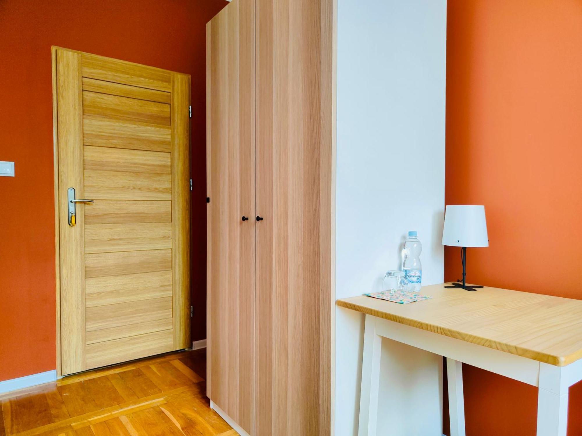 Hotel Dom Bez Scian Gubin Esterno foto